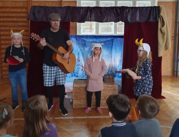 Divadlo - 1707414363557