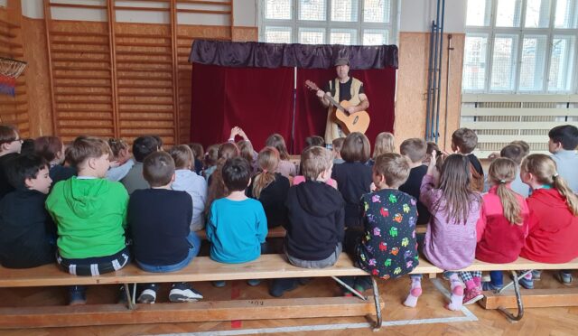 Divadlo - 1707414363641